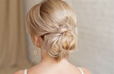 25 Hottest Low Messy Bun Hairstyles for 2024