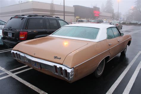 OLD PARKED CARS.: 1970 Chevrolet Impala 4-door hardtop. | Chevrolet ...