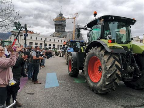 French farmer protest a show of force against national food law and CAP reform - Free