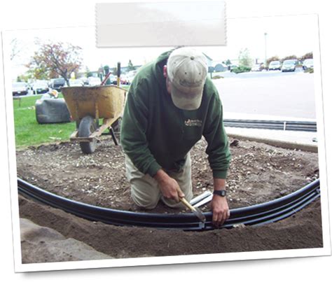 Edging Install Basics - Lawn Edging, Paver Edging & Green Roof EdgingLawn Edging, Paver Edging ...