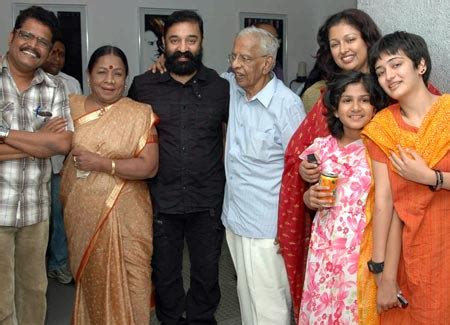 Kanyakumari best clikz: Kamal Hassan Family photo