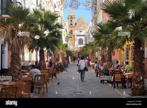 Alley in the old town of Cadiz, Cadiz, province Cadiz, Andalusia, Spain Stock Photo - Alamy