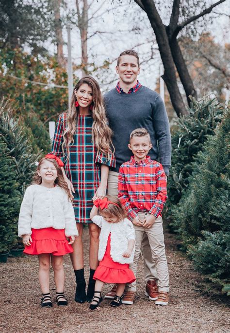 Cute Family Christmas Outfits | The Girl in the Yellow Dress | Family christmas outfits ...