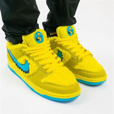 Nike Sb Dunk Low Green Yellow