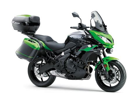 Kawasaki Versys 650 2021 – Változatlan műszaki csomag, friss megjelenés | Motorinfo