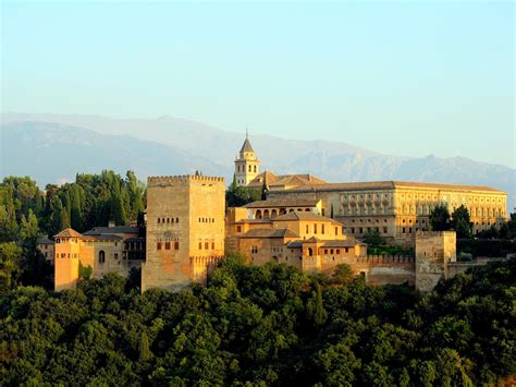 File:Vista de la Alhambra.jpg - Wikipedia