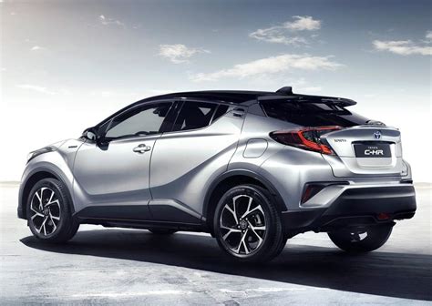 Toyota C-HR : le crossover hybride a désormais un prix