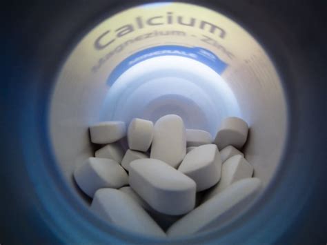 Calcium supplement pills Free Photo Download | FreeImages