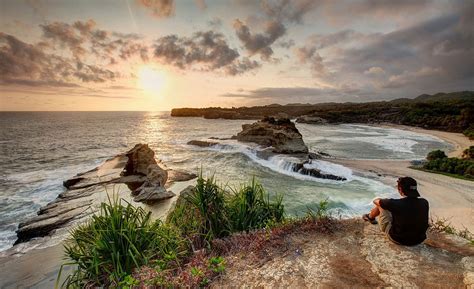 Klayar Beach Pacitan - Marine Nature Tourism