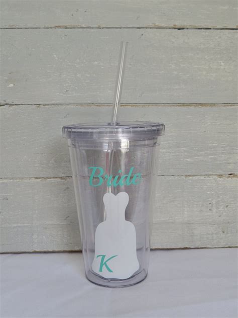 Personalized Bridesmaid Cups / Wedding Tumblers / Bridal Party