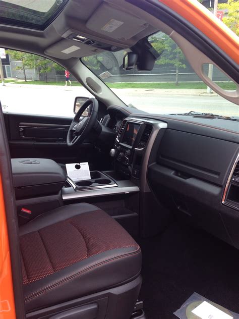 Dodge Ram 1500 Hemi Interior