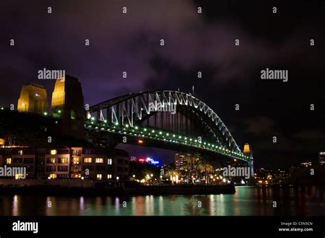 Sydney harbour bridge at night Stock Photo - Alamy