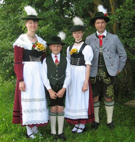 Clothing: Tracht (Germany) | German traditional dress, Folk clothing ...