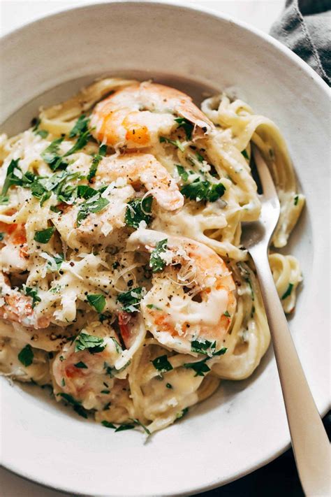 Garlic Butter White Wine Shrimp Linguine Recipe - Pinch of Yum