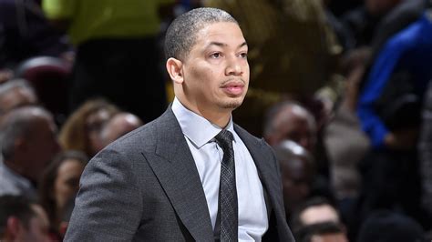 Reports: Tyronn Lue joining Clippers' coaching staff | NBA.com