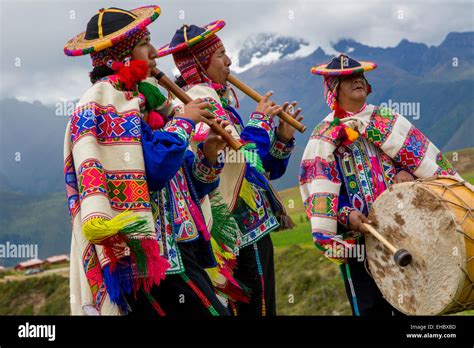 Traditional Inca Dancers in costume, Inca terraces of Moray, Cusco ...