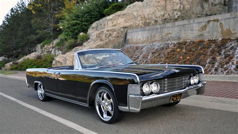 1965 Lincoln Continental Convertible | F44 | Monterey 2014