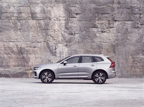 XC60 Recharge plug-in hybrid specifications | Volvo Cars