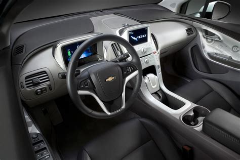 2012 Chevrolet Volt Review, Specs, Pictures, Price & MPG