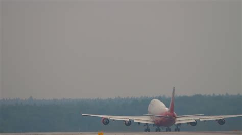 Boeing 747 passenger takeoff 7197029 Stock Video at Vecteezy