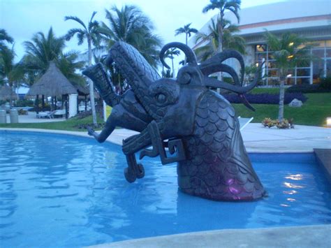 Kukulkan Statue by XiuhTiger on deviantART