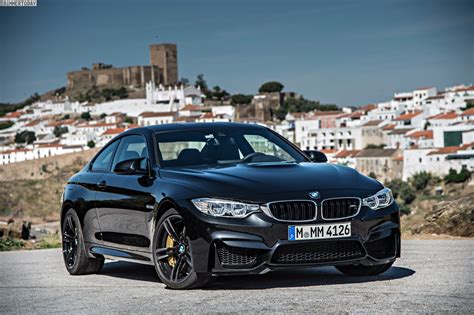 Black BMW M4 Wallpaper - WallpaperSafari