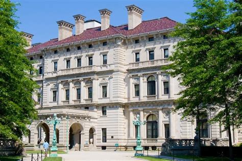 Beneath The Breakers Mansion Tour - Discover the Unusual