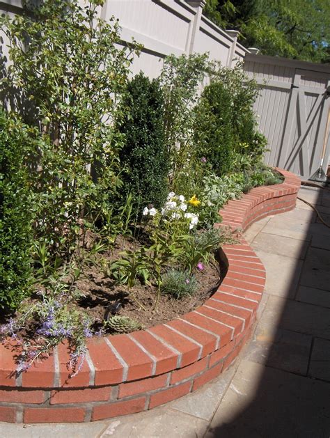 Brick Laminate Picture: Brick Garden Walls