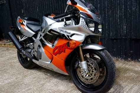 Honda CBR 900 RR Fireblade Urban Tiger Classic - Moto Bahn