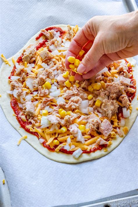 Homemade Tuna Pizza Recipe - Happy Foods Tube