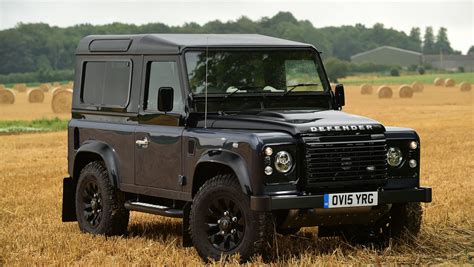 Land Rover Defender 90 2015 review | Auto Express