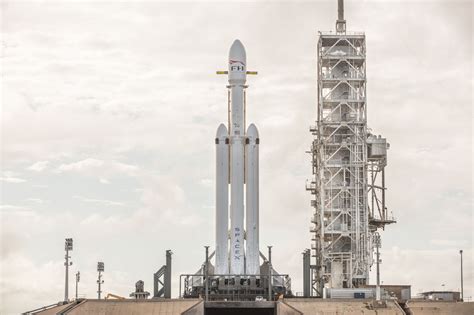 SpaceX's Falcon Heavy Rocket Stands Tall at Launchpad 39A | Space