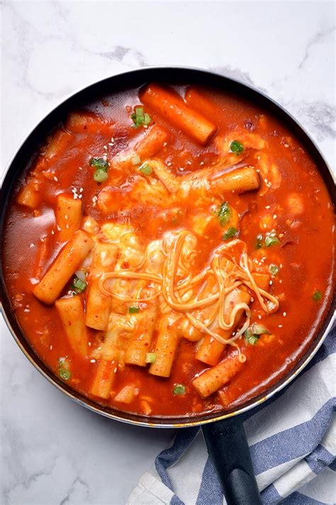 Cheese Tteokbokki - Jaja Bakes - jajabakes.com