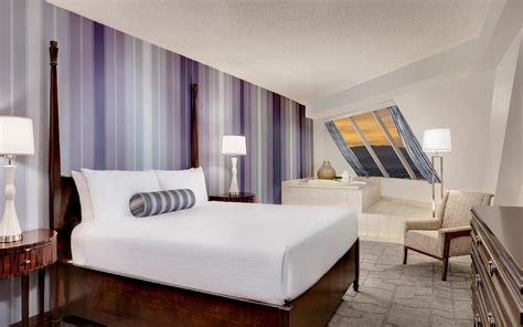 Luxor Hotel Resort (Las Vegas (NV)) - Deals, Photos & Reviews