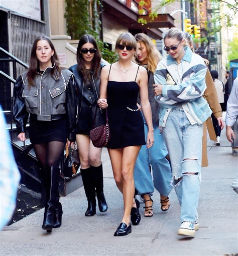 Taylor Swift Brings Her Squad Back in Style | Vogue