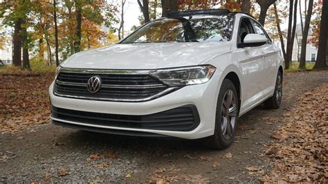 2022 Volkswagen Jetta SE: The Jalopnik Review