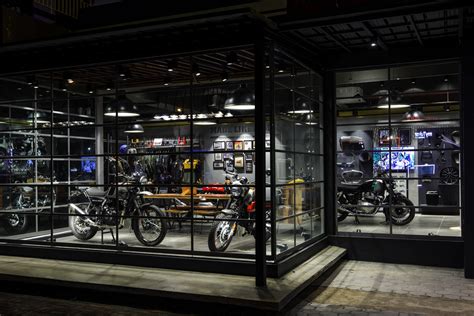 Royal Enfield Opens New Store In Penang - BikesRepublic.com