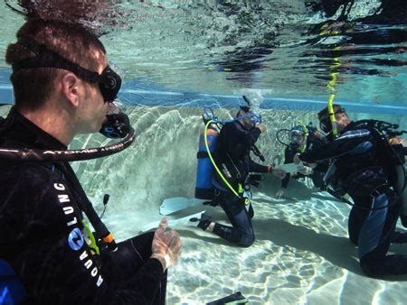 PADI Divemaster Course - Ease - Eastern Academy of Scuba Education