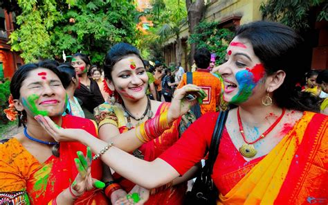 Holi, festival of color in India ~ travell and culture