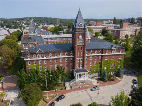 College of the Holy Cross | A highly selective, four year, undergraduate, Jesuit, liberal arts ...