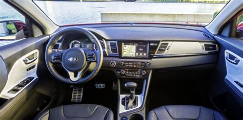 Kia Niro hybrid SUV unveiled - photos | CarAdvice