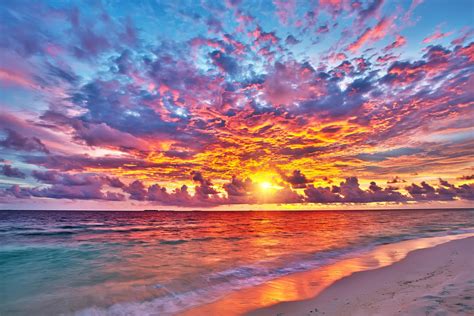 Colorful sunset over ocean in Maldives | Sunset painting, Seascape ...