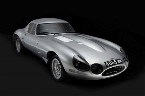 Jaguar E Type Lightweight specs, lap times, performance data ...