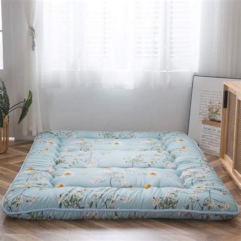 Rustic Floral Korean Floor Mattress Japanese Futon Mattress, Memory Foam Roll Up Camping ...