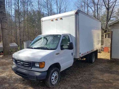 Ford E-450 (2004) : Van / Box Trucks