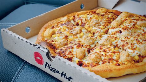 Pizza Hut's Big Dinner Box Is Back For March Madness