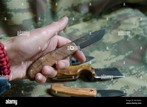 Bushcraft Knife 2 Stock Photo - Alamy