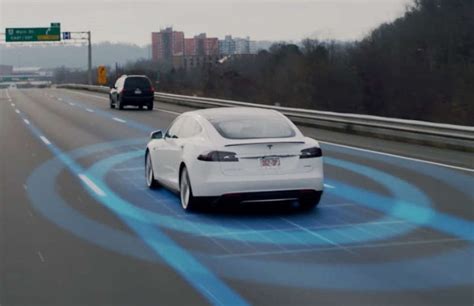 Why Tesla’s Autopilot relies on radar (and the cloud) – GeekWire