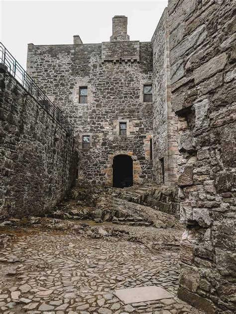 6 Blackness Castle Outlander Locations To Visit - Explore Fort William!