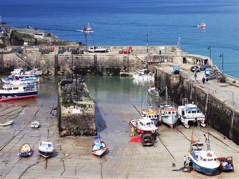 Mike's Cornwall: Newquay Harbour, Cornwall In 1875 and 2019